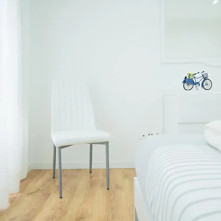 Avenida House 1 *