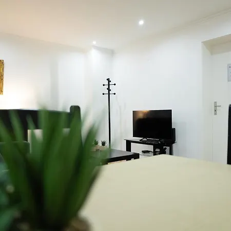 Pensión Avenida House 1